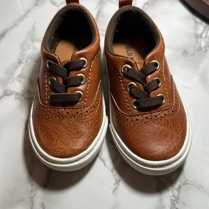 Old Navy baby brown shoes